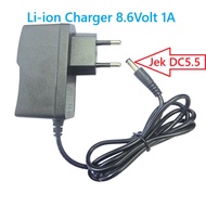 Battery Charger Li-ion Li ion Battery 7.4V 7.4Volt 8.4V 1A DC Jack 5.5mm