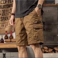 Khaki shorts with box pockets and box pockets, luxurious buttoned pockets with drawstring, flatterin