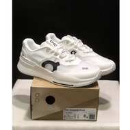 With Roger·Federer collaboration Roger Pro 2Tennis shoes。