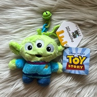 GANTUNGAN DISNEY x TOY STORY THREE EYES ALIEN KEYCHAIN - toy story alien doll KEYCHAIN