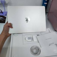 近全新M2 2022 Macbook Air 2022 M2 有...