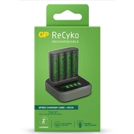 GP ReCyko Speed Charger Dock (USB) D451 and Speed Charger (USB) M451 with 4 x AA 2,600mAh NiMH Batte