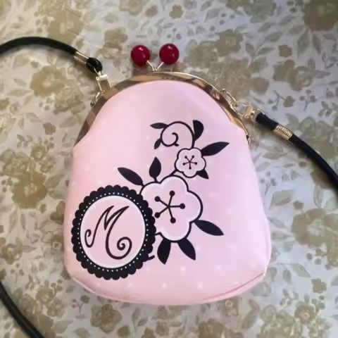 Marina Ladybug Cosplay The Same Style of Crossbody PU Printed Lock Buckle Tiki Keychain As Classic F