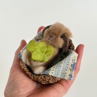 籃中側臥兔 橘色垂耳兔 Little Bunny Relaxing in a Basket  Needle Felted Figurine