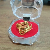 Adult Ring Base Material Light Gold Grade 18k Weight 2.8gram