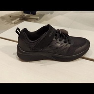 sepatu skechers anak full black original