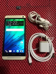 [售] HTC ONE 801e 智慧型手機  [價格]600 [物品狀況]2手       [交易方式]面交自取/7-11或全家取貨付款  [交易地點]台南市東區       [備註]無盒裝/旅充/耳機 隨機出貨/記憶卡2GB/8GB