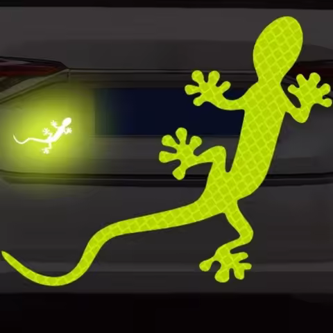 1PC Reflective Gecko Sticker for Safety Night Warning Car Body Scratch Cover Creative Car Modificati