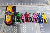 日版海賊戰隊豪快者 手機變身器 假面騎士555DX東西如圖，