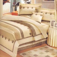 三寶家飾~黃2950 雙人床罩組 專櫃畢卡索美國綿台灣製造 100%純綿精梳棉美國棉床組，加高床可使用，可訂做任何尺寸。