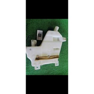 Toyota hi ace lh113 wiper tank used