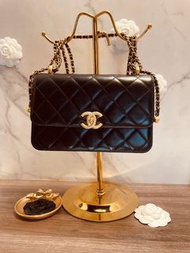 黑金雙金球 22cm (可自行調節長度)   CHANEL Flap Bag (Double Golden adjustable ball)