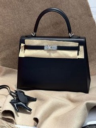 門市現貨～Hermes Kelly 25黑銀 madame G stamp