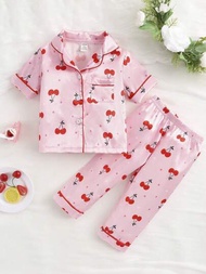嬰兒女寬鬆家居服裝，共2件套短袖上衣和紅櫻桃印花長褲