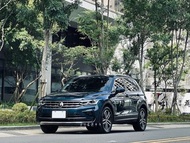 2021 VW TIGUAN 330TSI， 原廠不限里程保固中，僅跑1萬公里、原漆原鈑件，錯過不再～