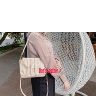 High quality genuine leather women's sling bag, 100% genuine Garut leather women's bag.DL7753