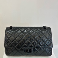 CHANEL黑抓皺牛皮黑釦2.55口蓋包