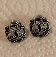 Chanel 雙C 耳環
