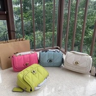 COACH Pillow Madison🌈 最新系列雲朵包☁️ 小號鏈條包👜