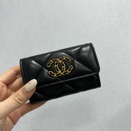 Chanel 經典19卡包