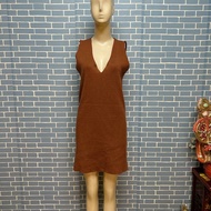 đầm suông nâu cổ tim xẻ ngực 2hand
