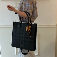 Burberry 格紋公事包