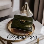 🦄YSL聖羅蘭|Yves Saint Laurent Vintage復古墨綠色鱷魚壓紋金Logo皮革雙折短夾.錢包Size:13x11x2cm#二手