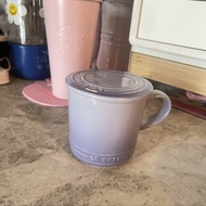 Le Creuset 全新，漸變粉紫色杯連杯蓋。注意：可以先入數之後順豐到付
