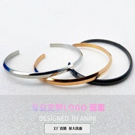 Gelang Boleh Ukir Fesyen Keluli Titanium Tidak Luntur untuk Wanita DW Gaya Sama Pasangan Terbuka Bar