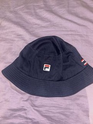 FILA 黑色漁夫帽
