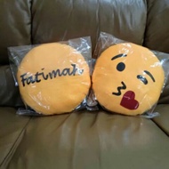Soft Emoji Pillow Bantal emoji murah dan lembut😊😊. Boleh tambah nama untuk hadiah.