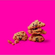 NEW FRUNCHIE BERRY COOKIES AND CRUNCH VIRAL WITH PREMIUM MELTED CALLEBAUT CHOCOLATE (SHIPPING IN 24 