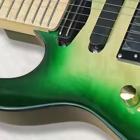 Custom Shop 6-string Electric Guitar for Lefties: Glossy Green Body, Tremolo Bridge, Perfect for Roc