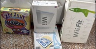 Nintendo Wii 遊戲機 + 遊戲套裝 + Wii fit