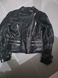 Zara Lara 真皮外套