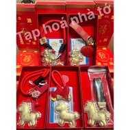 Lucky golden horse charm keychain - Ship