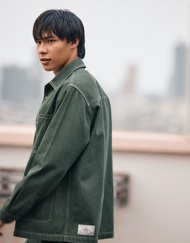 [MOO 10/23] Essential Pocket Denim Jacket เสื้อแจ็คเก็ต แขนยาว แต่งกระเป๋าหน้า แต่งปัก M ด้านหน้า ผ้