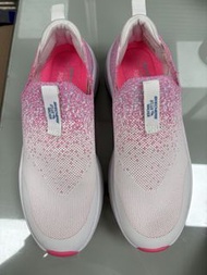 100 一對 Skechers stretch fit D’Lux walker US9 slip-ins