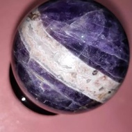 8cm+夢幻紫水晶球！有個性！水晶帶一圈，像星球一樣似的