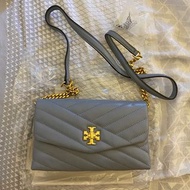 {35折}Tory Burch 灰藍色 WOC Tory Burch Kira Chevron Chain Wallet Crossbody Bag Handbag cloudblue