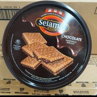 SELAMAT SANDWICH BISKUIT KALENG 240 gr