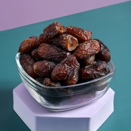 Mariami Grade AA Dates ( 5kg Kurma ) : Premium Medium-Sized Delights, Rich in Flavor & Nutrients