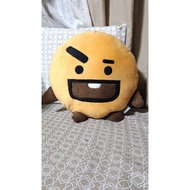 shooky (bt21) pillow