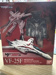 Bandai VF-25F Messiah Alto Custom 模型
