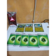 Pokemon Card Evolution Mega hologram Ivysaur, Bulbasaur, Celebi + 5 energy cards