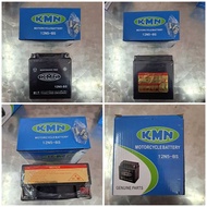 BATTERY KMN MOTORCYCLE 12N5-BS {YB5L-BS} (12V/5AH) (ORI THAILAND) FOR YAMAHA / HONDA/ MODENAS / SYM 