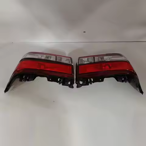 A Pair Car Tail Light Rear Brake Lamp For Toyota Corolla AE100 AE101 AE104 1992 1993 1994 1995 81550