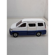 Tomica Nissan ELGRAND Metal Car Model