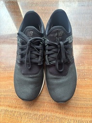 ［減價］New Balance 247 黑色運動鞋 US7