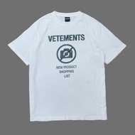 VETEMENTS T-shirt T-shirt/